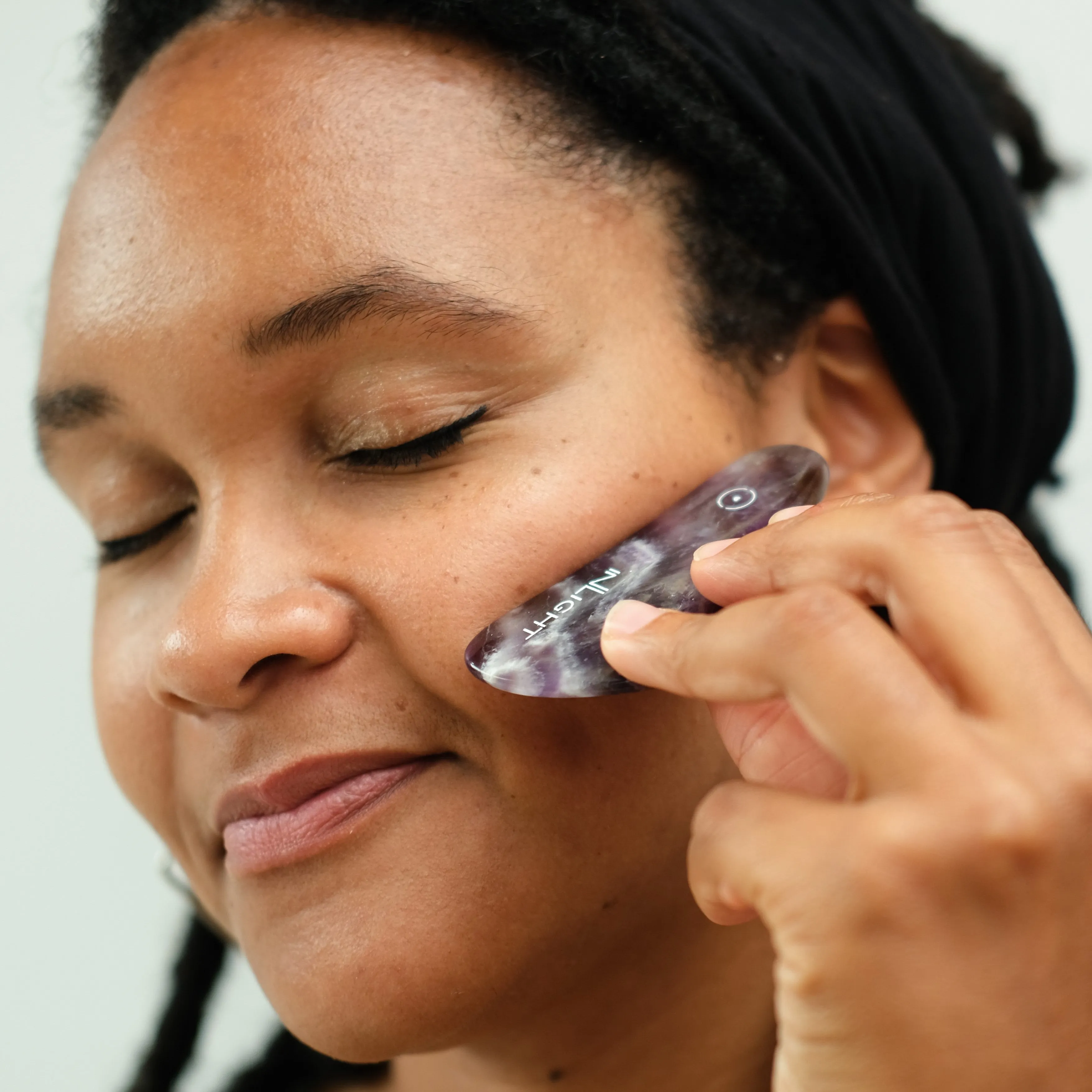INLIGHT BEAUTY - Amethyst Gua Sha